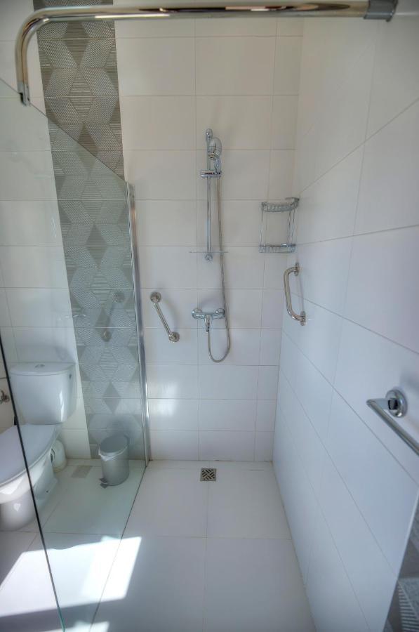 Beautifully Furnished Seafront 4 Bedrooms Goslm-4 Sliema Exteriör bild