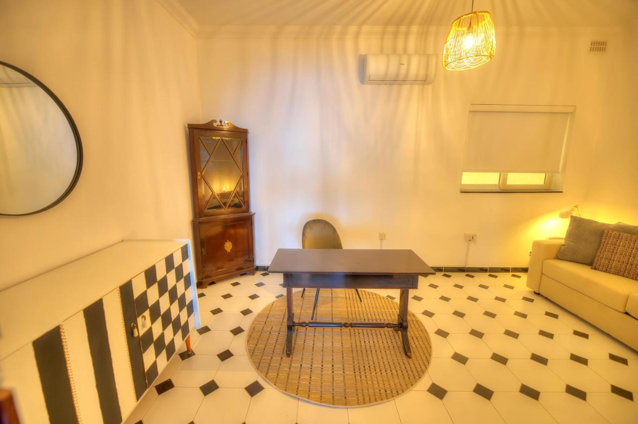 Beautifully Furnished Seafront 4 Bedrooms Goslm-4 Sliema Exteriör bild