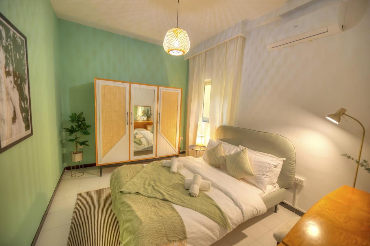 Beautifully Furnished Seafront 4 Bedrooms Goslm-4 Sliema Exteriör bild